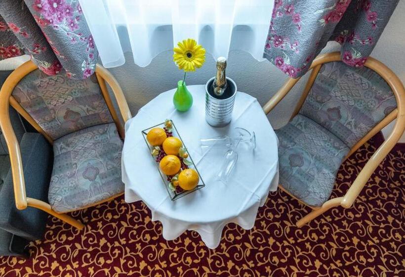 Номер Стандарт с Балконом, Pension & Café Abendröte