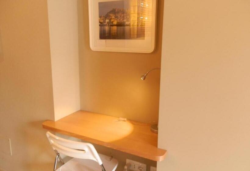 Quarto Triplo Estandar, B&b Re Umberto