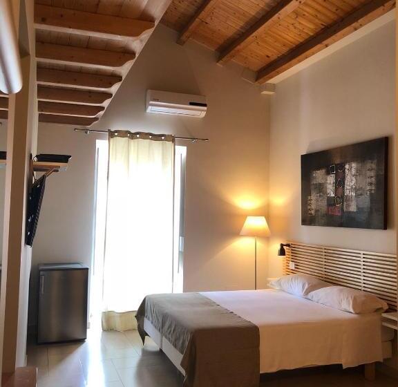 Quarto Quádruplo Estandar, B&b Re Umberto