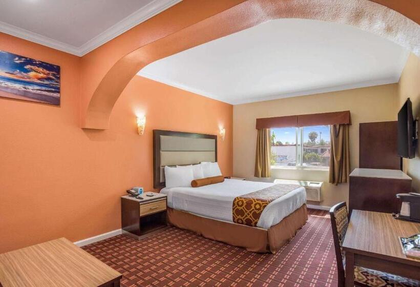 带大床的套房, Rodeway Inn & Suites Pasadena