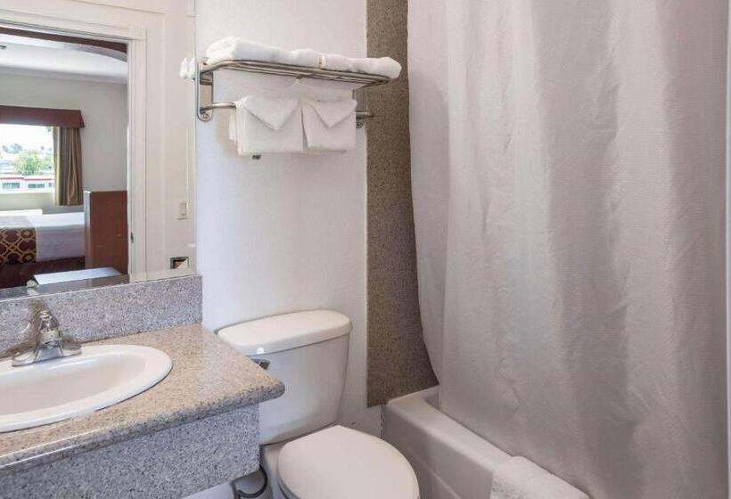 스위트 킹사이즈 침대, Rodeway Inn & Suites Pasadena