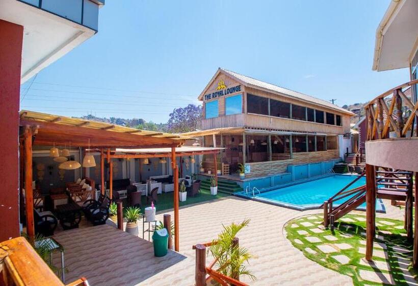 سوییت با چشم‌انداز کوه, Mount Royal Villa