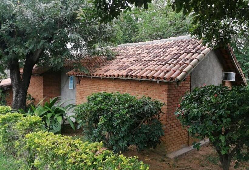 샬레, Hostel Das Estrelas