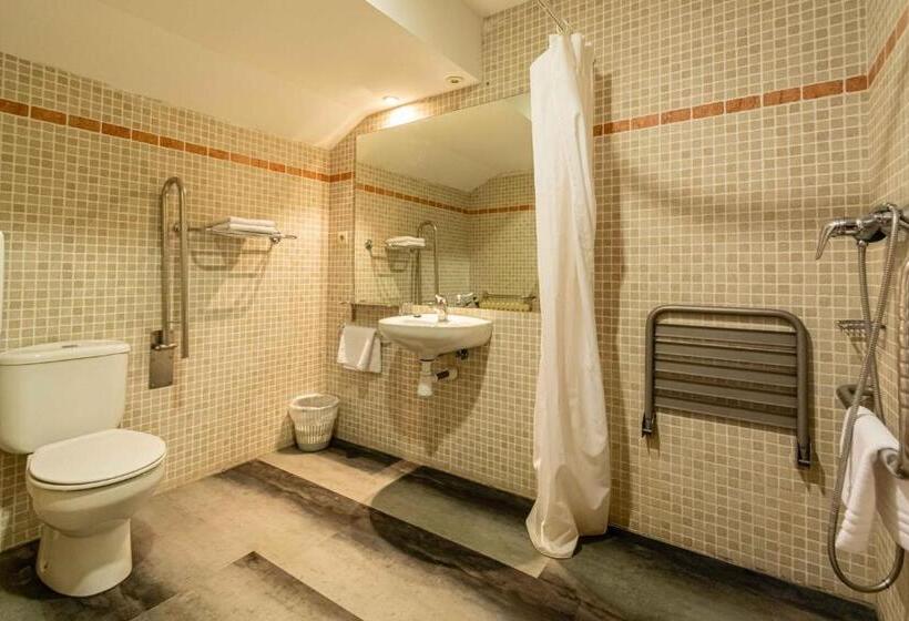 חדר משפחתי, Port 1730