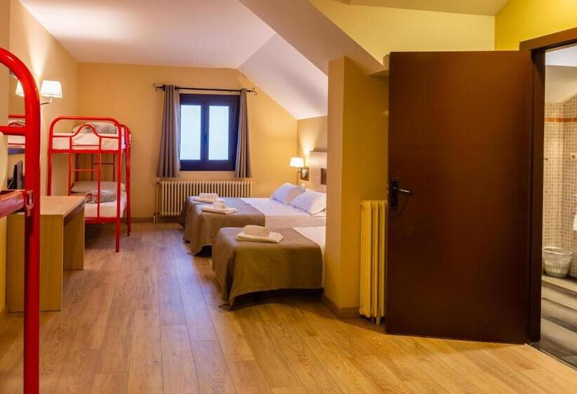 חדר משפחתי, Port 1730