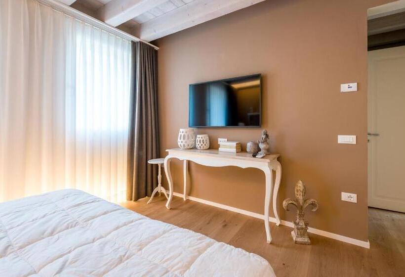 キングサイズベッドのスーペリアルーム, Borghetto San Biagio Relais Agriturismo