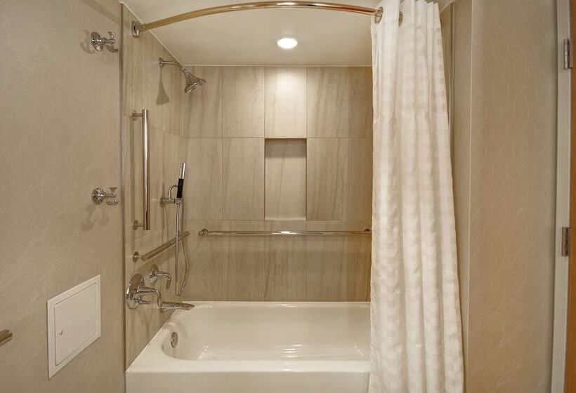 سوئیت برای معلولان, Embassy Suites By Hilton Raleigh Durham Research Triangle