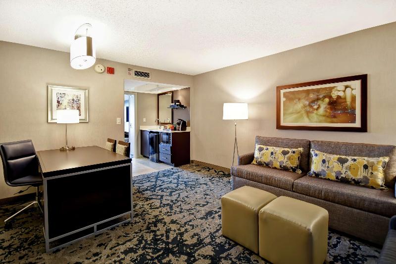 سوئیت پریمیوم, Embassy Suites By Hilton Raleigh Durham Research Triangle