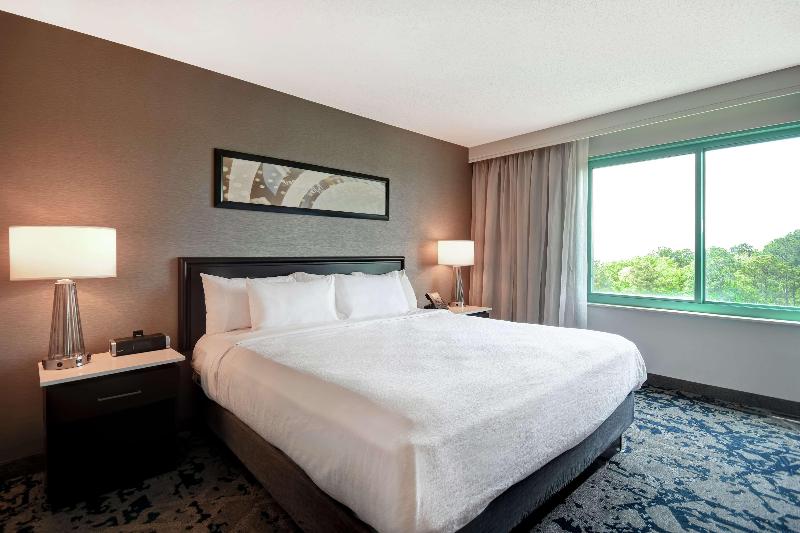 سوئیت پریمیوم, Embassy Suites By Hilton Raleigh Durham Research Triangle