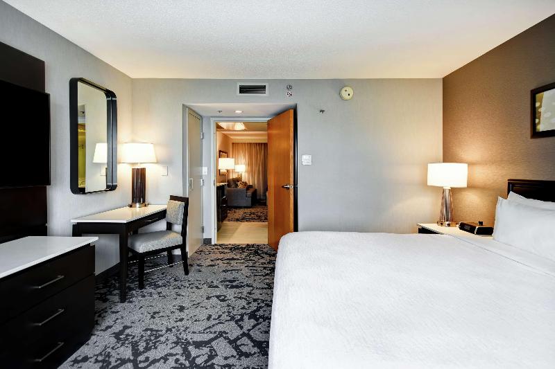 سوئیت پریمیوم, Embassy Suites By Hilton Raleigh Durham Research Triangle
