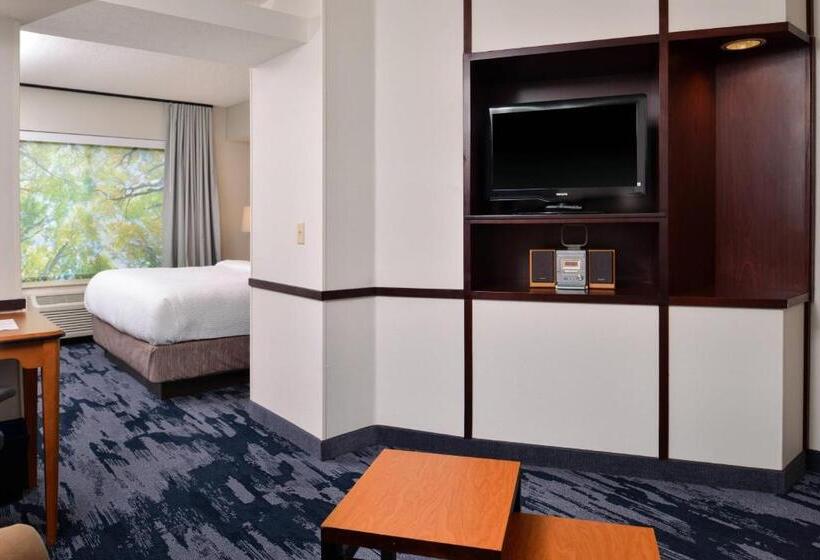 스탠다드 스튜디오 킹침대, Fairfield Inn And Suites Beloit