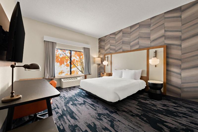 带大床的标准间, Fairfield By Marriott Chesapeake