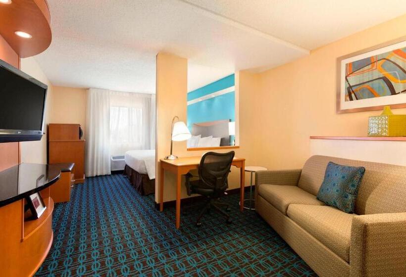 キングサイズベッドのデラックスルーム, Fairfield Inn & Suites Midland