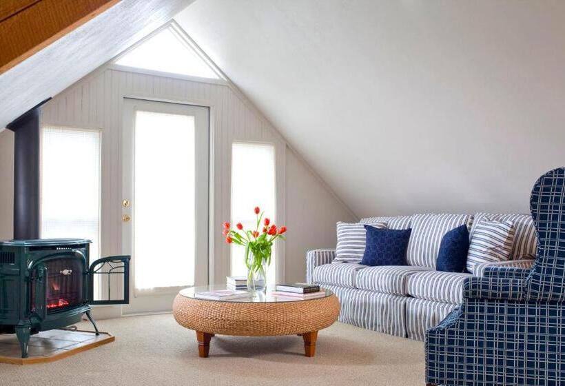 Deluxe Suite, The Inn At English Meadows