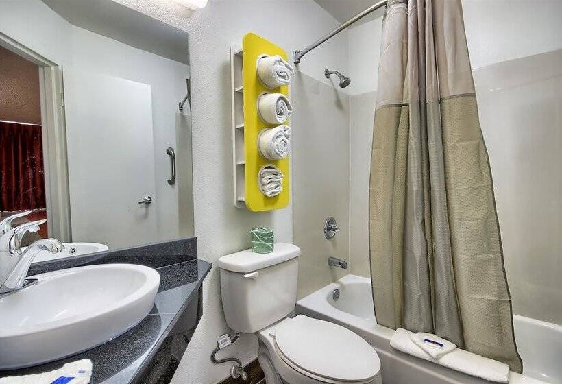 Номер Стандарт 2 Двуспальные Кровати, Motel 6 Columbus, Oh  West