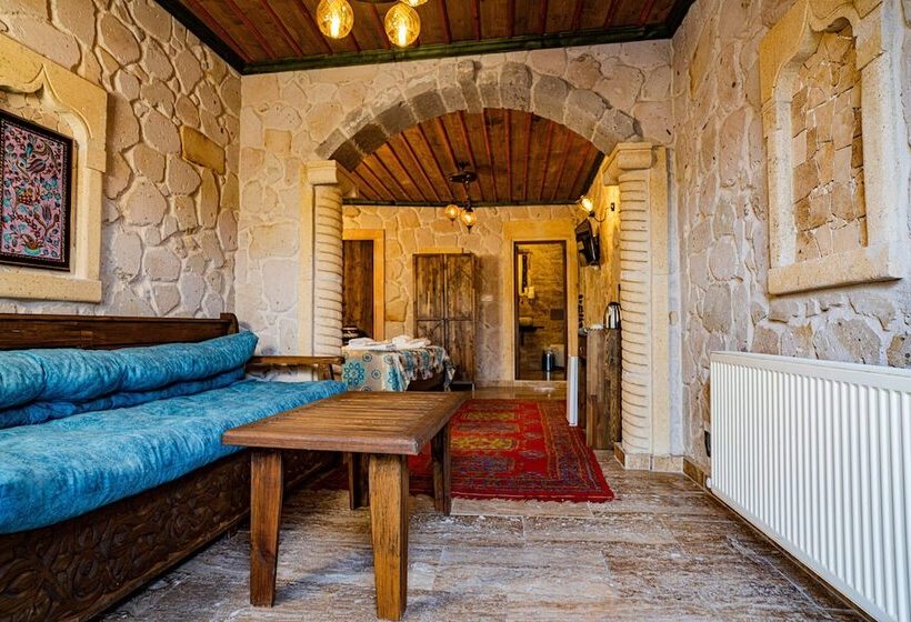 اتاق استاندارد با چشم‌انداز شهر, Cappadocia Caves
