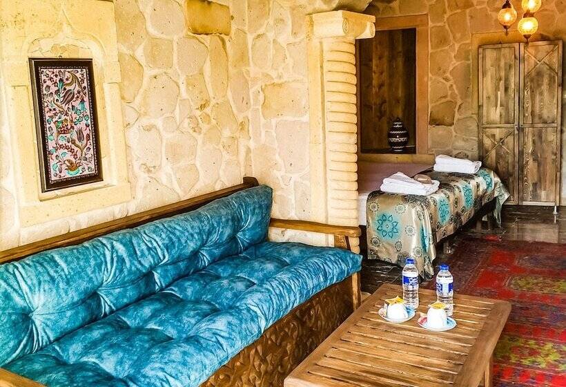 اتاق استاندارد با چشم‌انداز شهر, Cappadocia Caves