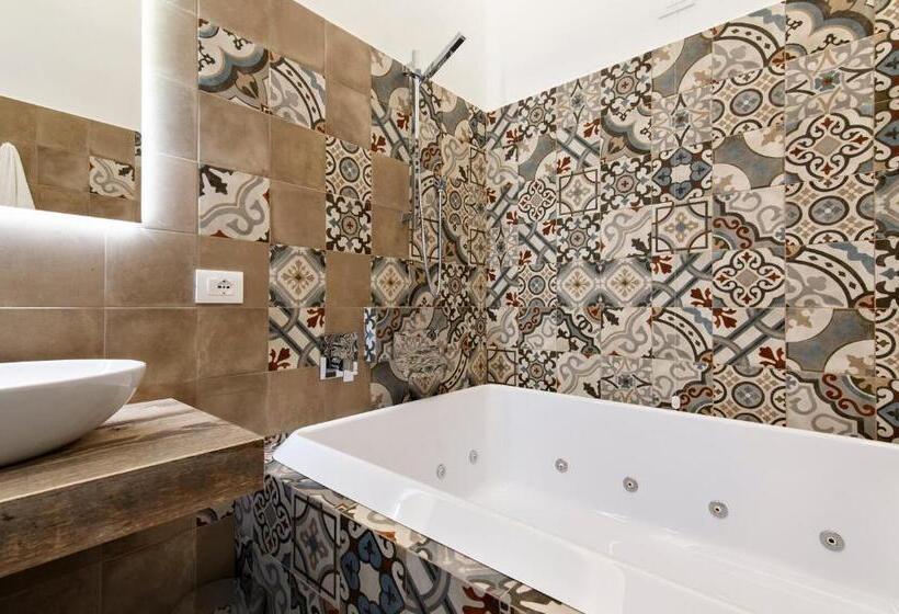 سوئیت با وان آب گرم, Palazzo San Lazzaro   Jacuzzi Rooms & Suites Lecce Selection