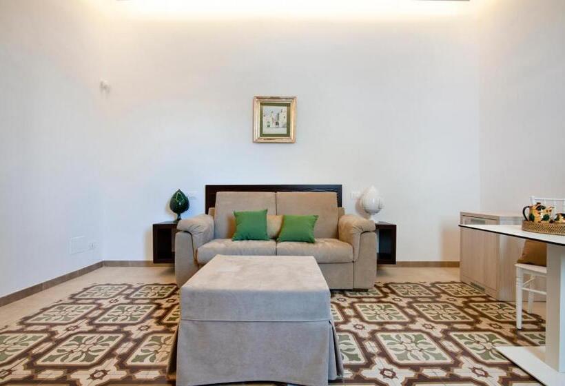 سوییت خانوادگی, Palazzo San Lazzaro   Jacuzzi Rooms & Suites Lecce Selection