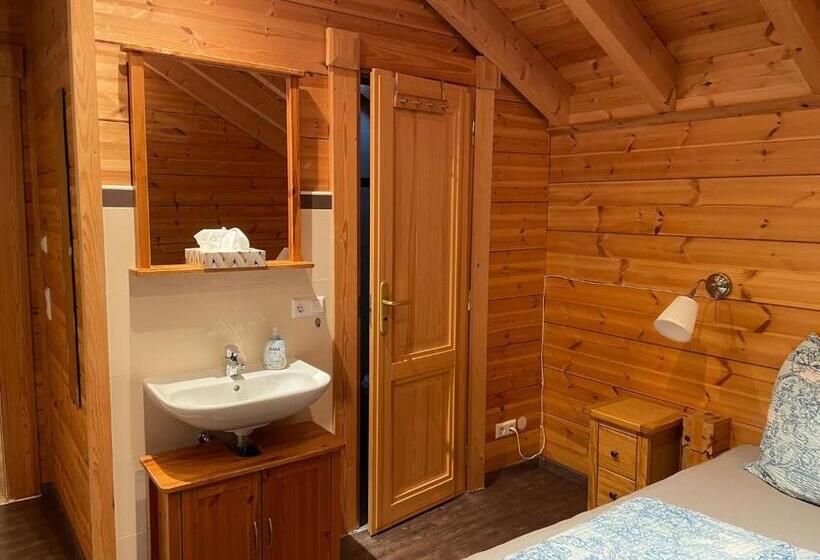 Номер Стандарт с Балконом, Gästehaus Carpe Diem