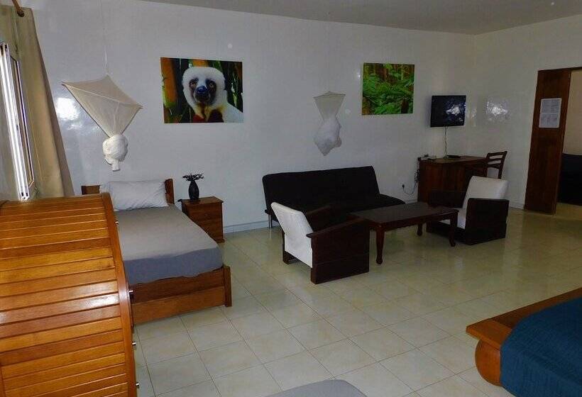 اتاق خانوادگی, Villa Ty Milyn Mazela Sa