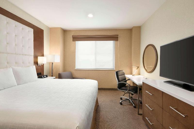 اتاق استاندارد با تخت بزرگ, Wyndham Anaheim