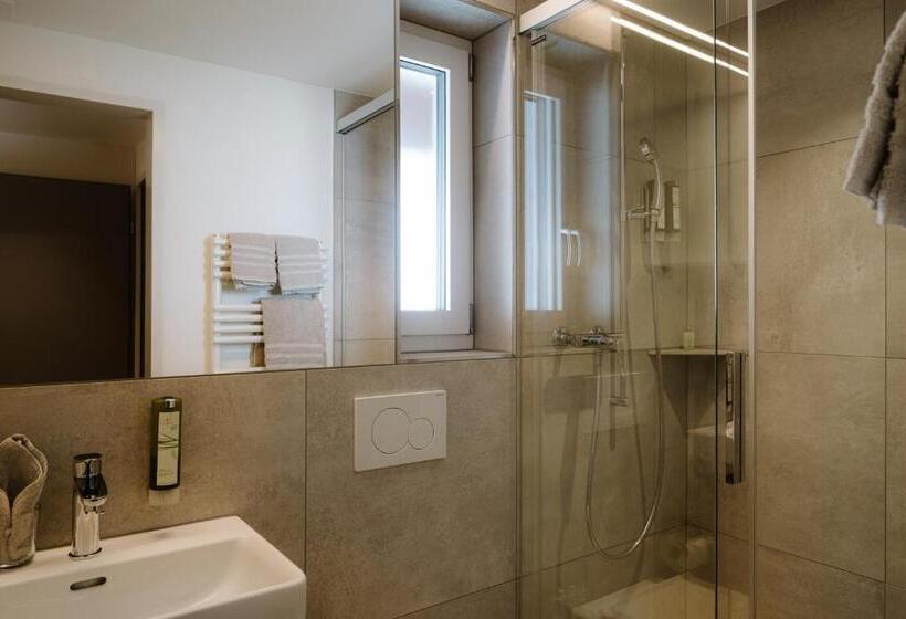 اتاق استاندارد, Berghotel Engstligenalp