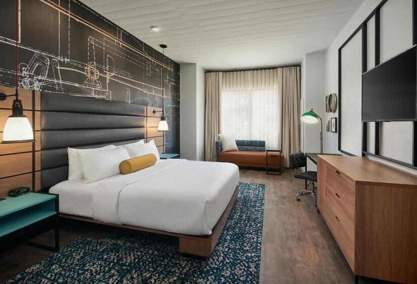 Люкс Адаптированный для Инвалидов, Indigo Tallahassee   Collegetown, An Ihg