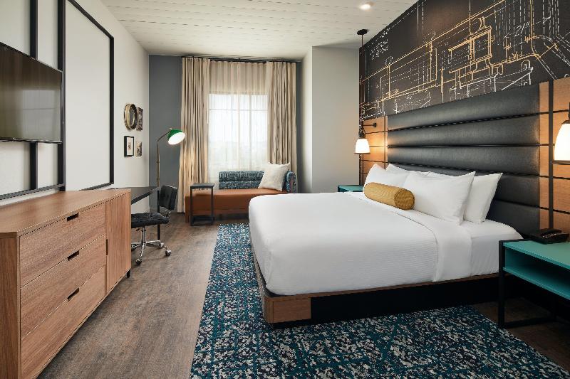 Номер Стандарт Кровать Кинг Адаптированный для Инвалидов, Indigo Tallahassee   Collegetown, An Ihg