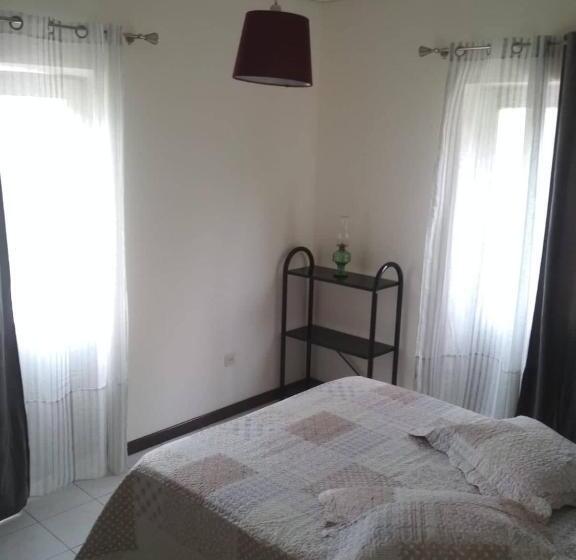 اتاق لوکس, Casa Pedrina