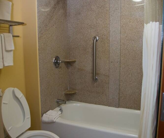 Номер Deluxe Адаптированный для Инвалидов, Baymont By Wyndham Fort Walton Beach Mary Esther