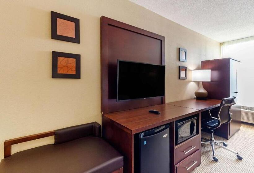 Стандартный Номер Кровать Кинг, Comfort Inn & Suites Durham Near Duke University