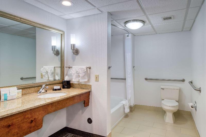 سوئیت با تخت بزرگ, Hampton Inn & Suites Wilmington/wrightsville Beach