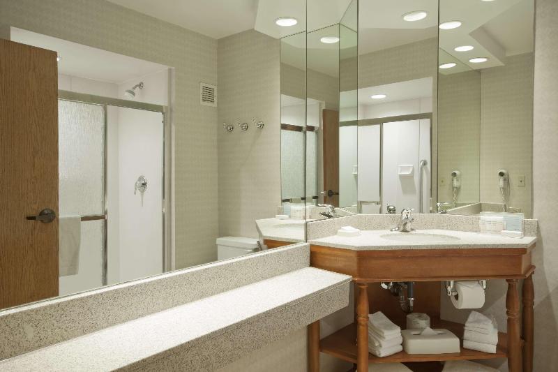 스탠다드 스튜디오 킹침대, Hampton Inn Grand Rapids North
