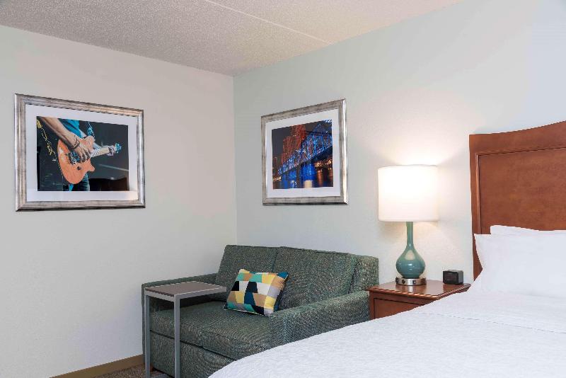 스탠다드 스튜디오 킹침대, Hampton Inn Grand Rapids North