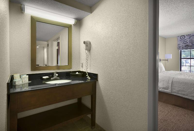 스탠다드 스튜디오 킹침대, Hampton Inn Helen