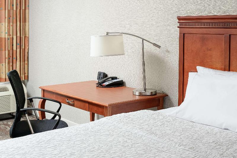 Quarto Estandar Cama King, Hampton Inn Oak Ridge Knoxville