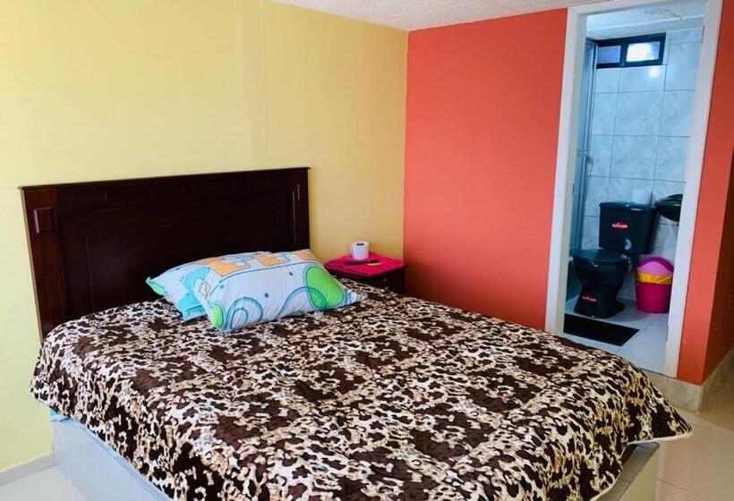 اتاق استاندارد یک نفره, Hostal Rosita Latacunga