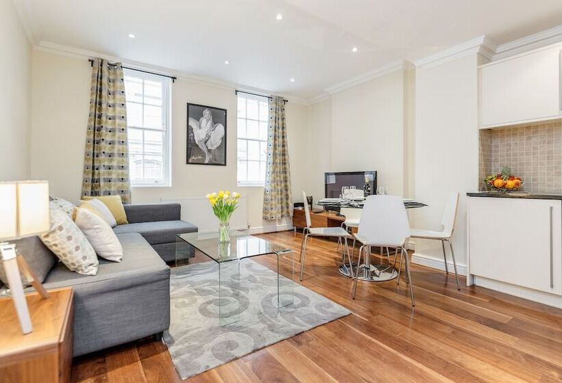 Апартаменты Comfort 2 Спальни, Spectacular Strand Two Bed Apartment