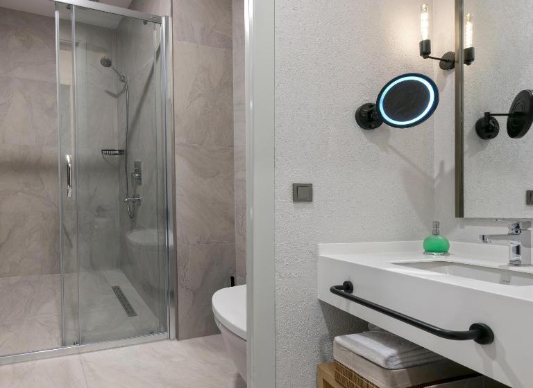 سوییت لوکس, Un Side Aparthotel