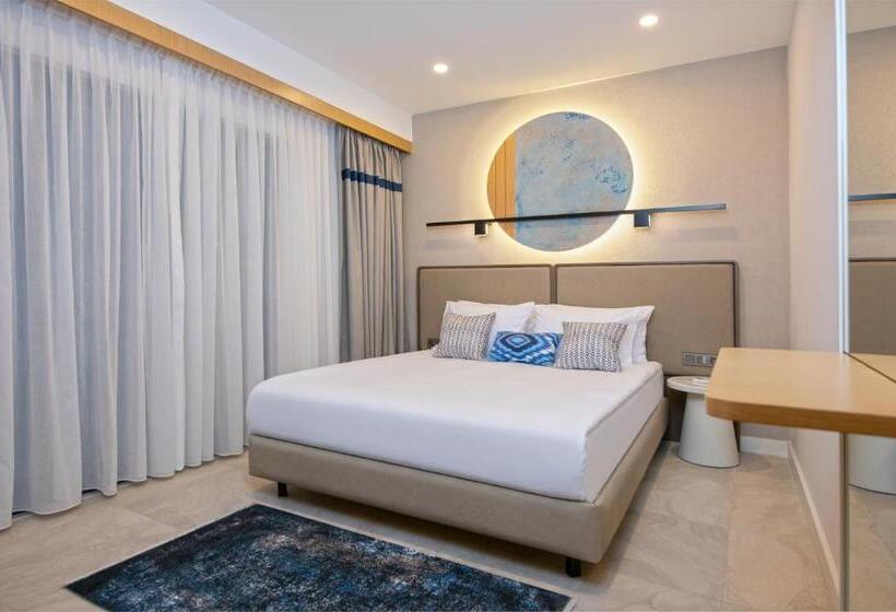 سوییت لوکس, Un Side Aparthotel
