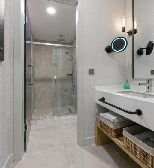 سوییت اجرایی, Un Side Aparthotel