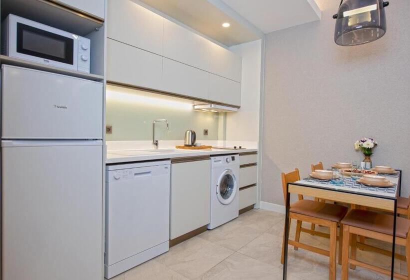 سوییت با چشم‌انداز باغ, Un Side Aparthotel