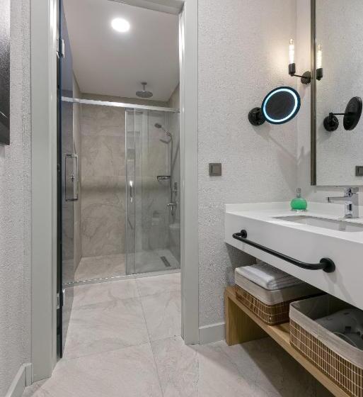 سوییت با چشم‌انداز باغ, Un Side Aparthotel