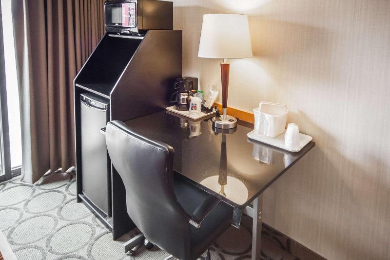 Номер Стандарт, Holiday Inn Express Marshfield   Springfield Area, An Ihg