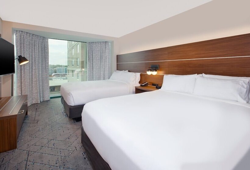 سوییت, Holiday Inn Express Hotel & Suites Virginia Beach Oceanfront, An Ihg
