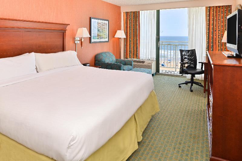 اتاق استاندارد با تخت بزرگ, Holiday Inn Express Hotel & Suites Virginia Beach Oceanfront, An Ihg