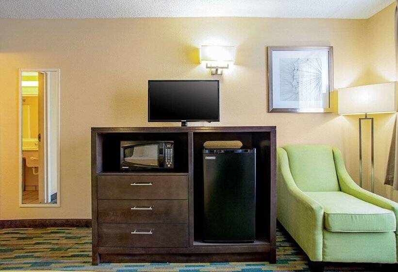 Номер Стандарт 2 Двуспальные Кровати, Quality Inn Near Six Flags St. Louis