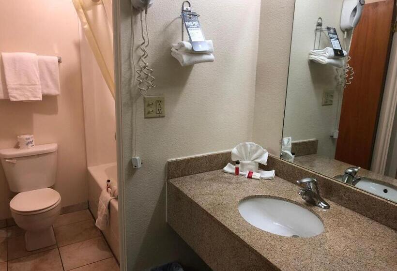 Номер Стандарт, Super 8 By Wyndham Ontario