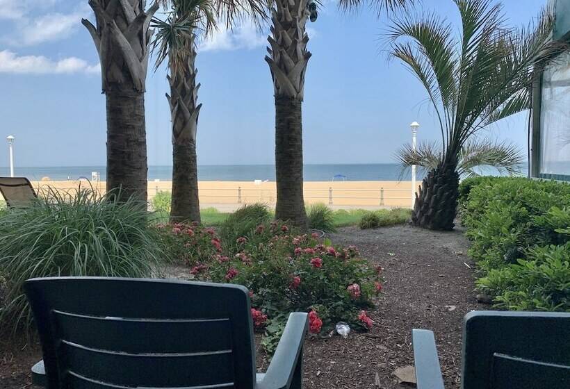 اتاق استاندارد با تخت دوبل, Holiday Inn & Suites Virginia Beach   North Beach, An Ihg